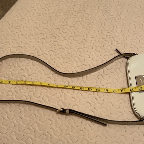 Kate Spade Crossbody Purse in Cream and Tan - Picture 7 of 10